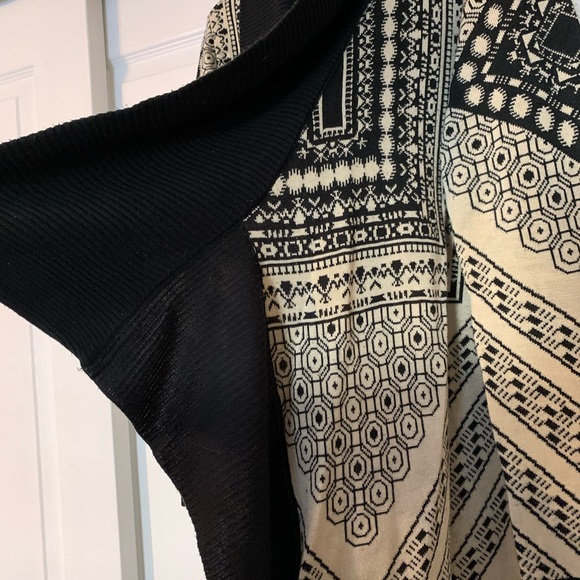 Urban Outfitters open Aztec sweater black/beige - Picture 3 of 7